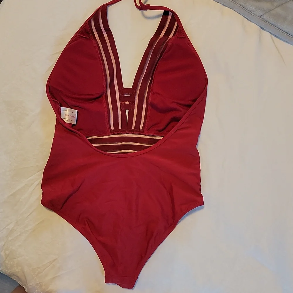 Bathing suit - Picture 3 of 4